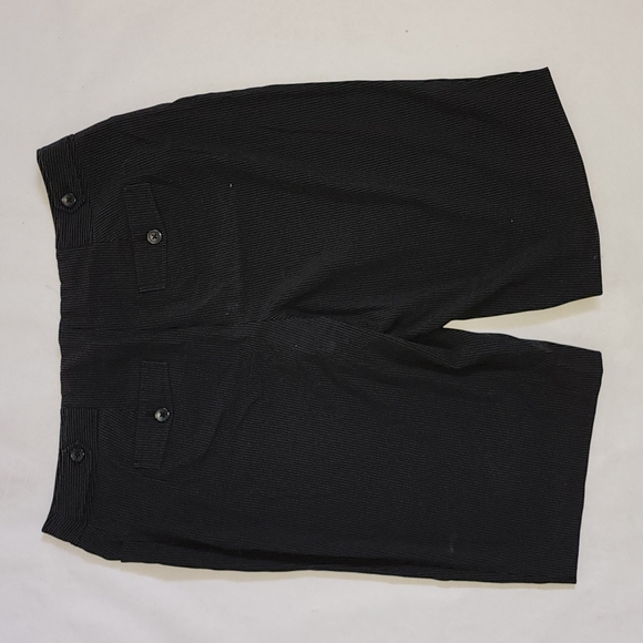 Womens apt 9 size 18 Capri Pants, black with white pin stripe - Picture 3 of 3